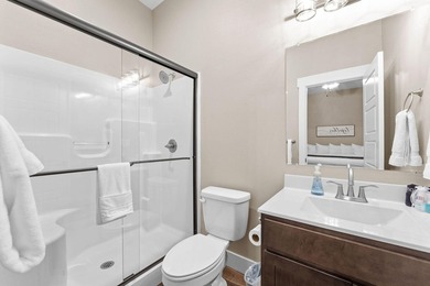 Experience luxury, scale, in this stunning 9-bedroom, 9-bathroom - photo 42