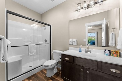 Experience luxury, scale, in this stunning 9-bedroom, 9-bathroom - photo 44