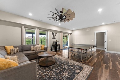 Experience luxury, scale, in this stunning 9-bedroom, 9-bathroom - photo 47