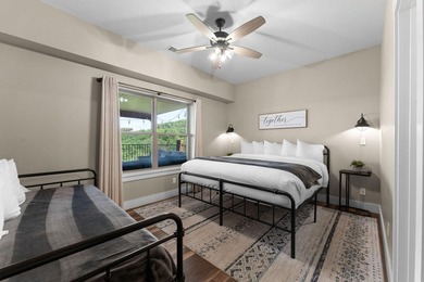 Experience luxury, scale, in this stunning 9-bedroom, 9-bathroom - photo 48