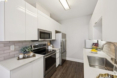 Exquisite resort-style condo in the prominent East Bay paradise - photo 11