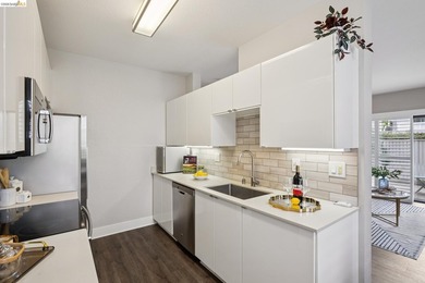 Exquisite resort-style condo in the prominent East Bay paradise - photo 12