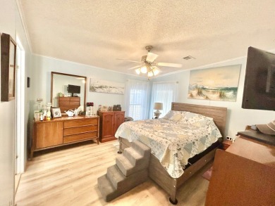 Beautiful home in Reflections on Silver Lake in Avon Park - photo 12
