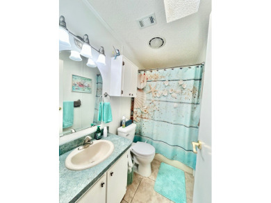 Beautiful home in Reflections on Silver Lake in Avon Park - photo 16