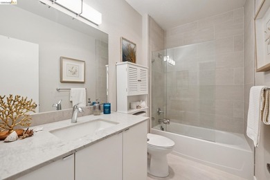 Exquisite resort-style condo in the prominent East Bay paradise - photo 18