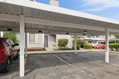Exquisite resort-style condo in the prominent East Bay paradise - photo 23