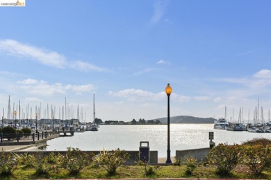 Exquisite resort-style condo in the prominent East Bay paradise - photo 39