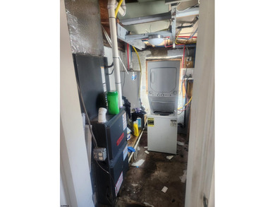 Attention Investors, and all Buyers -3 bedrooms, 1 full bath and - photo 11
