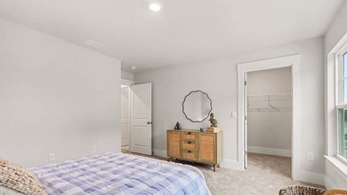 Enjoy Exclusive Homeowner Perks Right in your Backyard! All new - photo 24