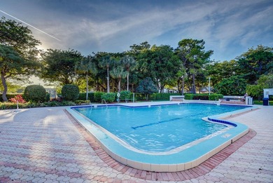 Welcome to this waterfront totally updated Penthouse condominium - photo 41