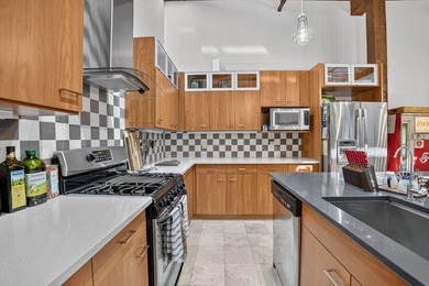 Located in the heart of downtown Waterloo, this fantastic - photo 8