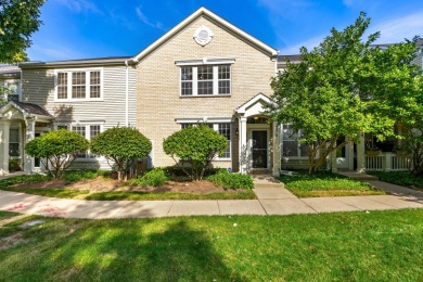 Lake Townhome/Townhouse For Sale in Round Lake, Illinois