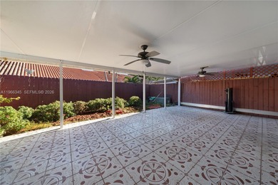 Charming single-story fee-simple townhouse in a coveted prime