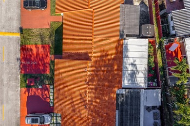 Charming single-story fee-simple townhouse in a coveted prime