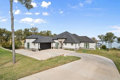 Richland Chambers Lake Home For Sale in Corsicana Texas