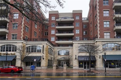 Downtown Luxury! The Sagamore on East features elegant living at - photo 1