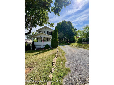 Welcome to 409 Charlotte Avenue! This cozy home located in South - photo 2