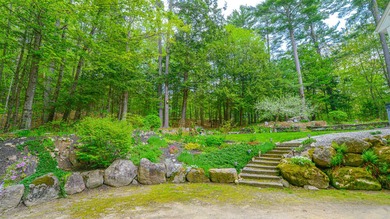 Welcome to this well-maintained Colonial-style home offering 3 - photo 9