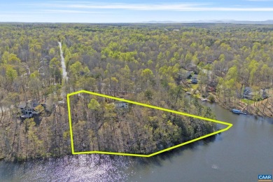 Lake Home For Sale in Palmyra, Virginia