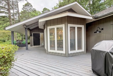 Welcome to 7 Inverness Place, a fully remodeled golf-front home - photo 11
