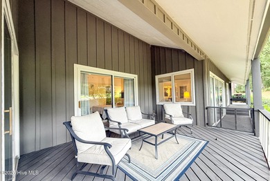 Welcome to 7 Inverness Place, a fully remodeled golf-front home - photo 16