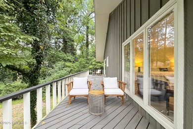 Welcome to 7 Inverness Place, a fully remodeled golf-front home - photo 18