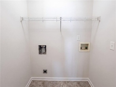 Situated on just over one acre, this well-maintained 3-bedroom - photo 19
