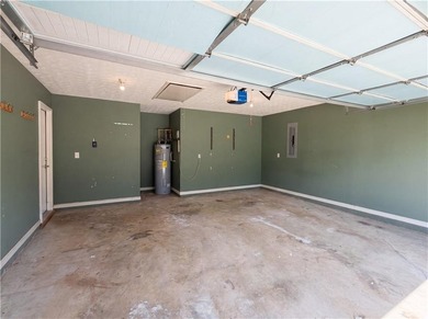 Situated on just over one acre, this well-maintained 3-bedroom - photo 21
