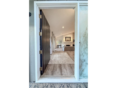 Welcome to 7 Inverness Place, a fully remodeled golf-front home - photo 26