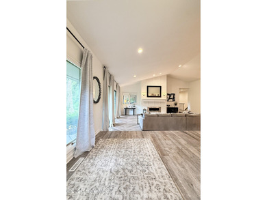 Welcome to 7 Inverness Place, a fully remodeled golf-front home - photo 27