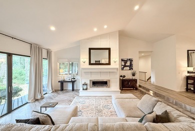 Welcome to 7 Inverness Place, a fully remodeled golf-front home - photo 32