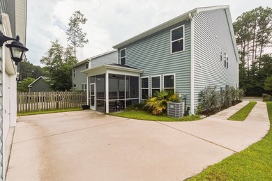 Nestled right in the heart of a high-energy, lively neighborhood - photo 41