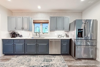 Welcome to 7 Inverness Place, a fully remodeled golf-front home - photo 41