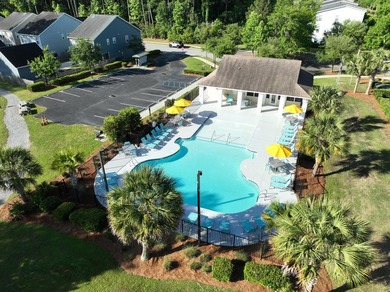 Nestled right in the heart of a high-energy, lively neighborhood - photo 46