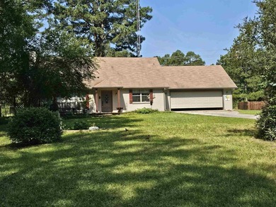 Holly Lake Ranch / Holly Lake Home For Sale in Holly Lake Ranch Texas