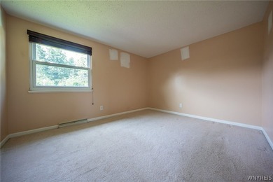 Welcome to 3933 Sharondale Drive! This inviting 3-bedroom - photo 12