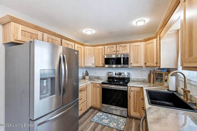 Welcome home to the perfect blend of space, comfort, and - photo 13