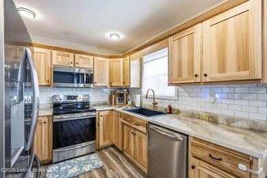 Welcome home to the perfect blend of space, comfort, and - photo 14