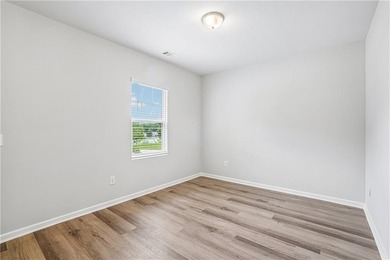 Welcome to this beautifully appointed 4-bedroom, 2.5-bath home - photo 16