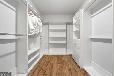 Prime Sugar Hill location! This virtually new townhome stands - photo 17