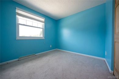 Welcome to 3933 Sharondale Drive! This inviting 3-bedroom - photo 18
