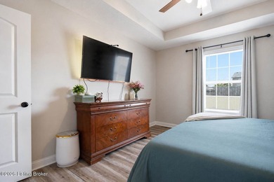 Welcome home to the perfect blend of space, comfort, and - photo 18