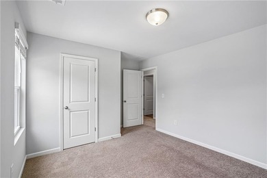 Welcome to this beautifully appointed 4-bedroom, 2.5-bath home - photo 19