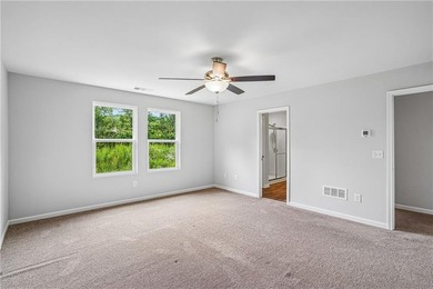 Welcome to this beautifully appointed 4-bedroom, 2.5-bath home - photo 21