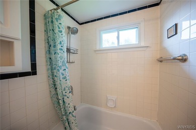 Welcome to 3933 Sharondale Drive! This inviting 3-bedroom - photo 22