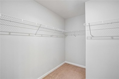 Welcome to this beautifully appointed 4-bedroom, 2.5-bath home - photo 26
