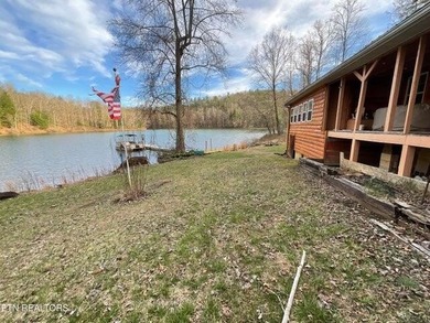 Log home right on a private lake in Grandview, TN. 3 bedroom, 2 - photo 3