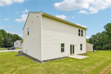 Welcome to this beautifully appointed 4-bedroom, 2.5-bath home - photo 34