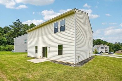 Welcome to this beautifully appointed 4-bedroom, 2.5-bath home - photo 35