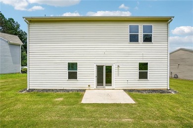 Welcome to this beautifully appointed 4-bedroom, 2.5-bath home - photo 36